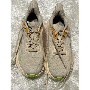 Hoke One One Women's Clifton 9 Sneakers In Vanilla Astral Size‎ 9.5 Running